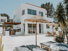 Hotel Boutique villa with heated pool
